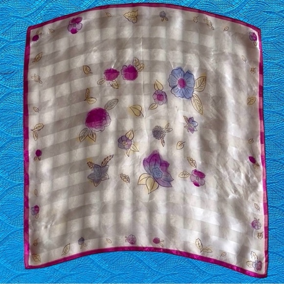 Elegant Pink Floral Scarf - Picture 10 of 12